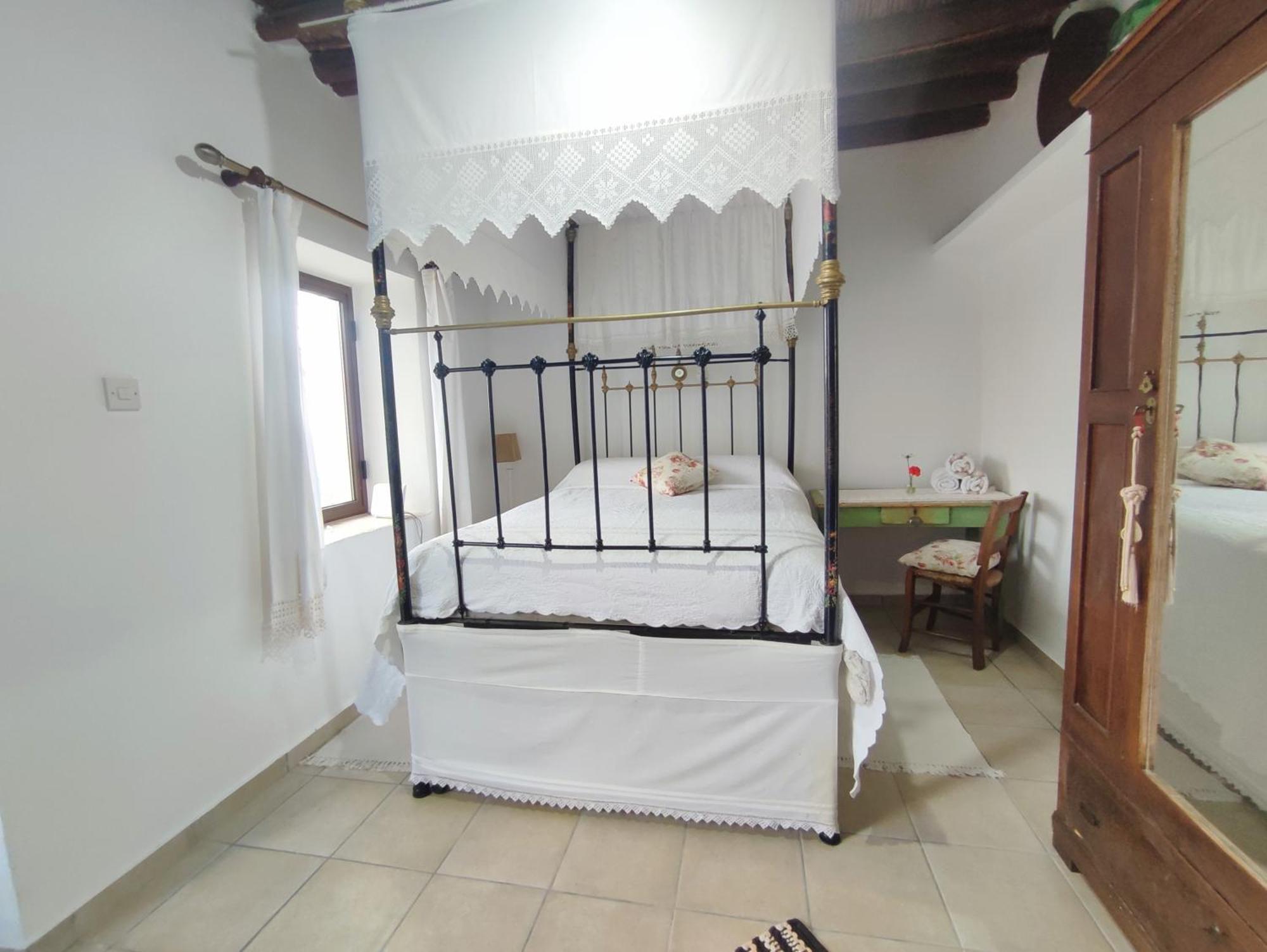 Faith'S Stone House Guest House Simou Exterior photo